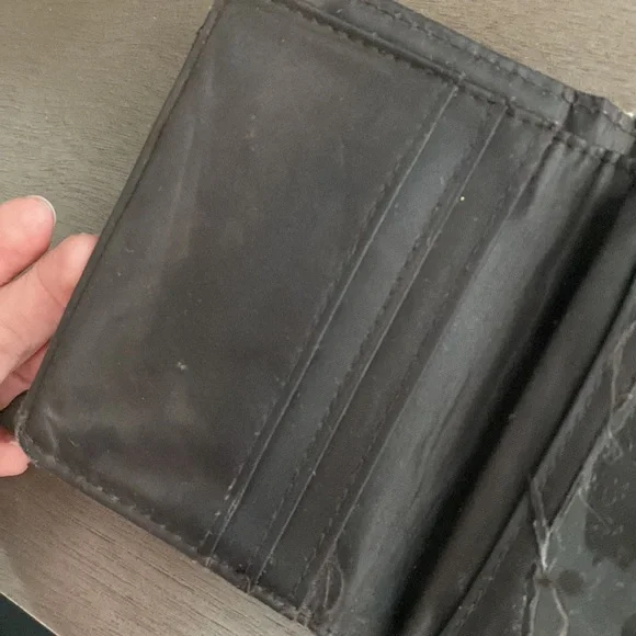 Tan and brown camo print wallet - Picture 7 of 15